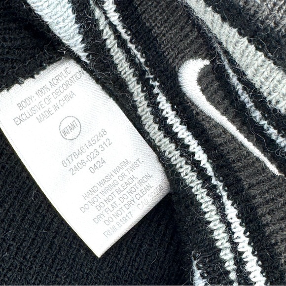 NWT NIKE 2 Pc. Zip Footed PJ and Knit Beanie Baby Bundle - Picture 8 of 9